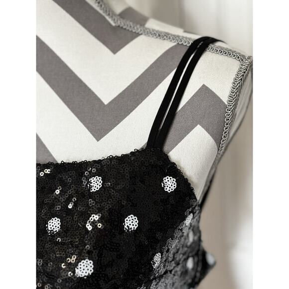 Honey Punch Sequins Mini Dress Sm Black White Polka Dots Backless HOCO Party - Picture 3 of 6